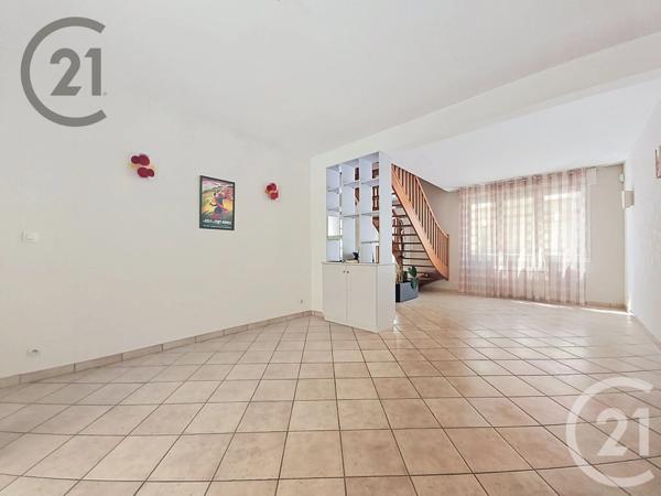 Maison à vendre  7 pièces - 146,49 m 2   REIMS  - 51