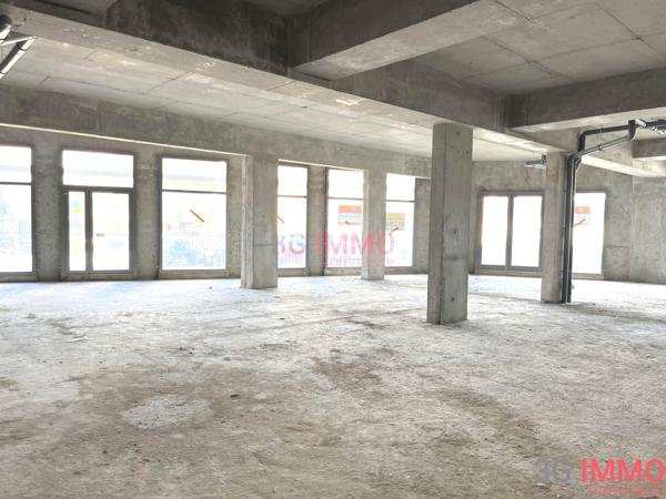 Location / Local Commercial