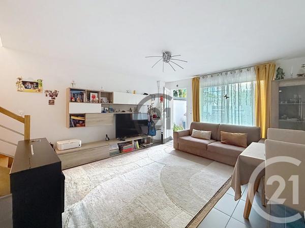 Appartement à vendre  4 pièces - 64,84 m 2   TROYES  - 10