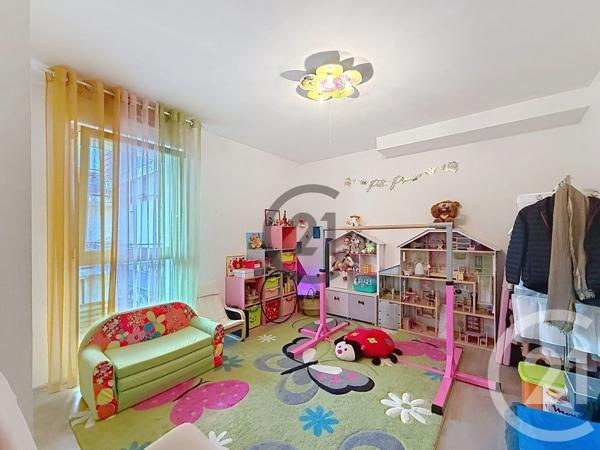 Appartement à vendre  4 pièces - 64,84 m 2   TROYES  - 10