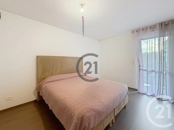 Appartement à vendre  4 pièces - 64,84 m 2   TROYES  - 10