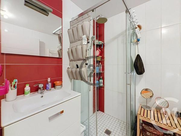 Appartement à vendre  4 pièces - 64,84 m 2   TROYES  - 10