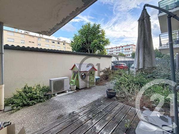 Appartement à vendre  4 pièces - 64,84 m 2   TROYES  - 10