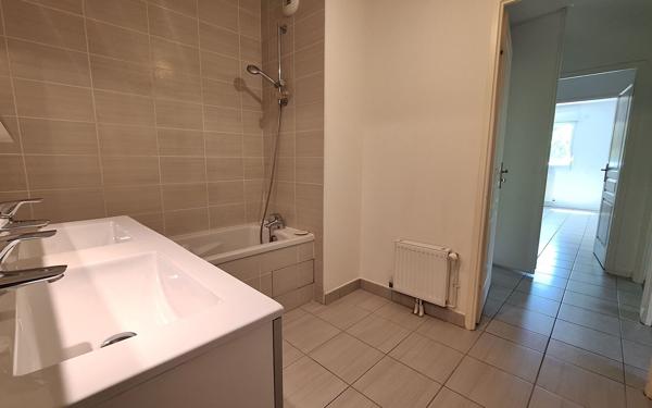 Appartement à louer    3 pièces •  Saint-Pierre-du-Perray