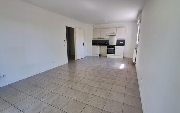 Appartement à louer    3 pièces •  Saint-Pierre-du-Perray