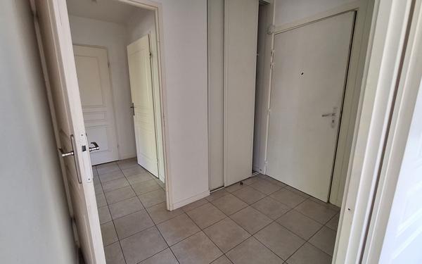 Appartement à louer    3 pièces •  Saint-Pierre-du-Perray