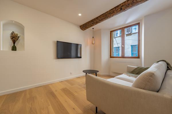 Nice (06300) APPARTEMENT REFAIT A NEUF VIEUX NICE