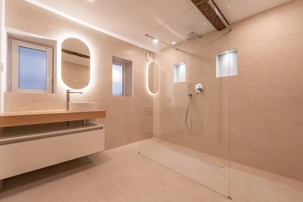 Nice (06300) APPARTEMENT REFAIT A NEUF VIEUX NICE