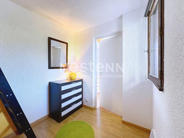 Charmant appartement 3 pièces de 41.61 m² avec vue sur le port, place de parking privative & local à vélo à Gruissan