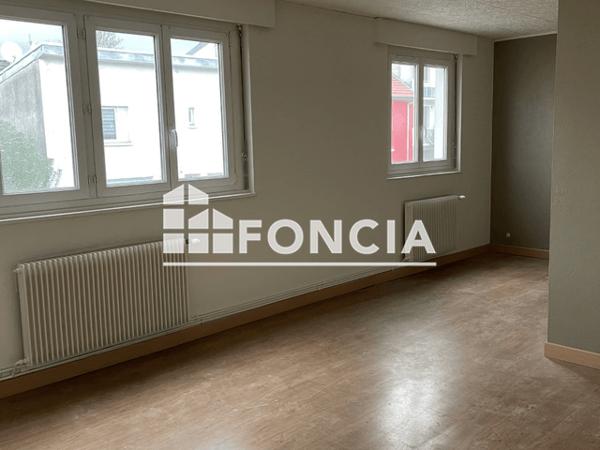 Location Appartement 2 pièces 77.9 m² - 39 RUE DU PONT DE PIERRE Essey Les Nancy 54270
