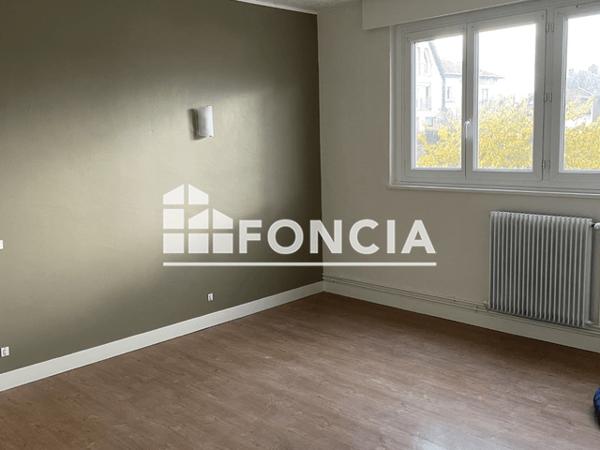 Location Appartement 2 pièces 77.9 m² - 39 RUE DU PONT DE PIERRE Essey Les Nancy 54270