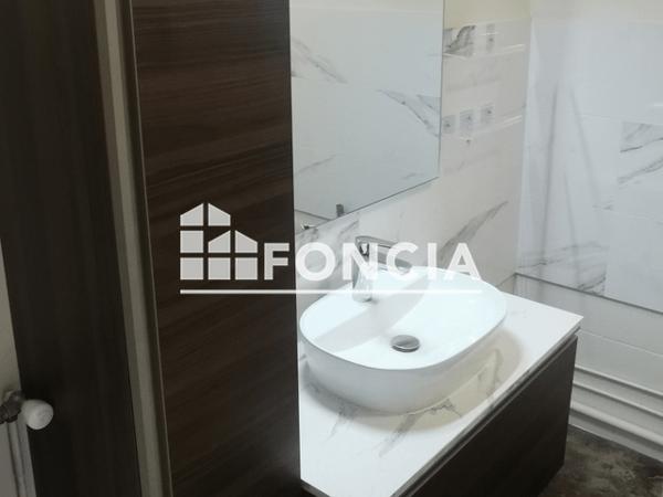 Location Appartement 2 pièces 77.9 m² - 39 RUE DU PONT DE PIERRE Essey Les Nancy 54270