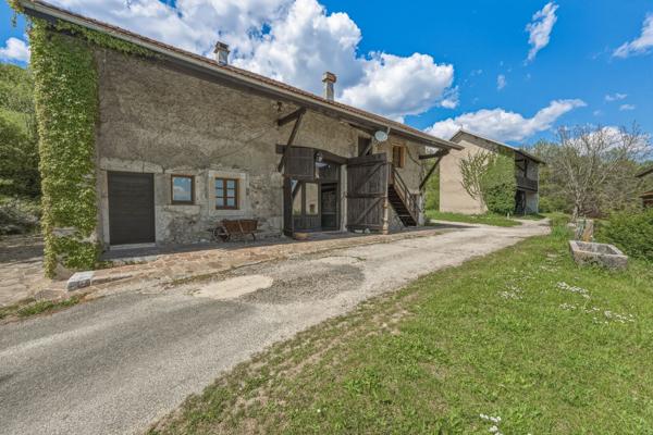 Vente Corps de ferme Sergy 8 Pièces 400 m²