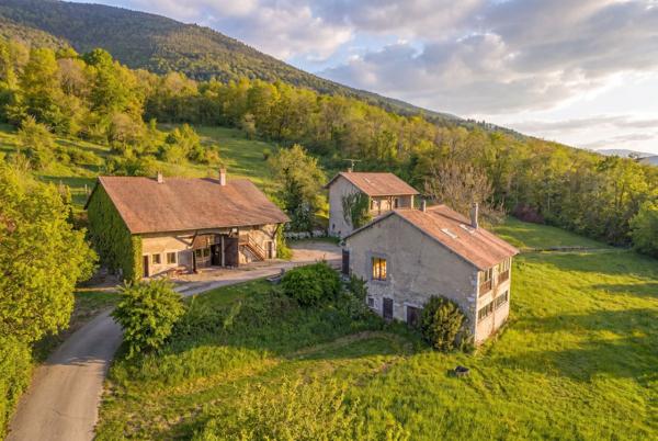 Vente Corps de ferme Sergy 8 Pièces 400 m²
