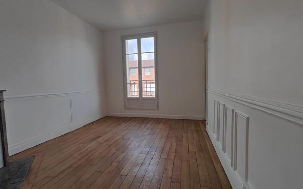 Appartement à vendre    2 pièces • 35,45 m2 Saint-Ouen