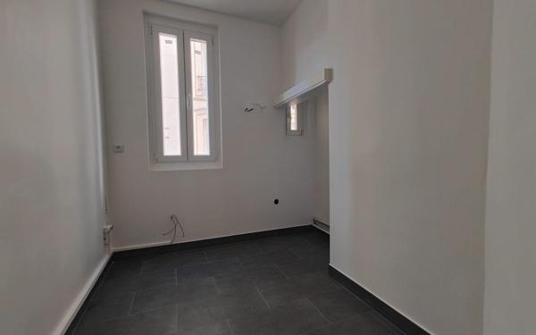 Appartement à vendre    2 pièces • 35,45 m2 Saint-Ouen