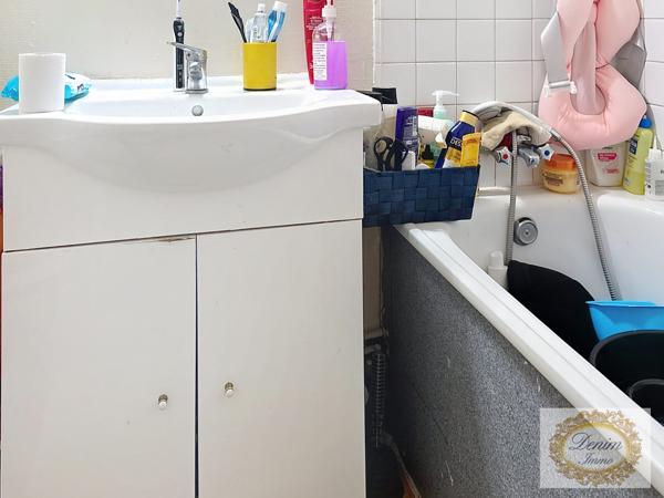 Nîmes (30000) Studio 23 m2 avec terrasse