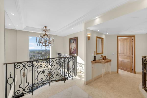 Vente Villa de luxe Mandelieu-la-Napoule 5 Pièces 240 m²