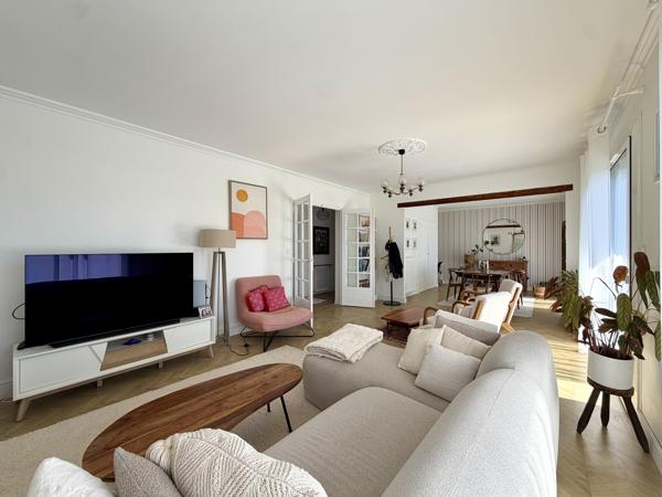 Appartement lumineux avec balcon sur le canal du Midi et deux places de stationnement