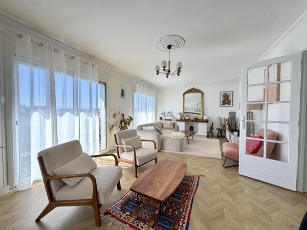 Appartement lumineux avec balcon sur le canal du Midi et deux places de stationnement