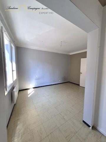 Maison de village avec garage, à terminer de rénover