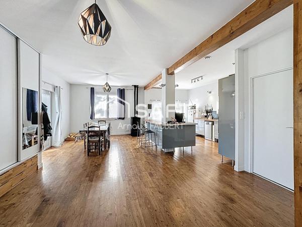 Maison T5 rénovée avec jardin et double garage