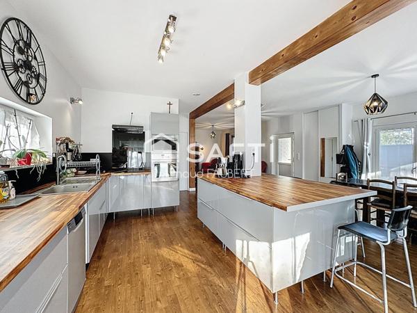 Maison T5 rénovée avec jardin et double garage