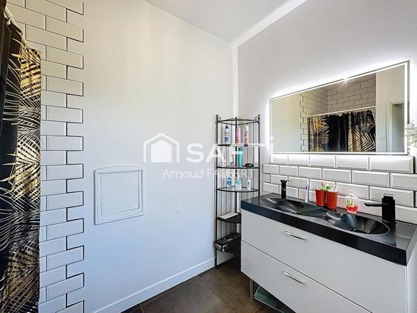 Maison T5 rénovée avec jardin et double garage