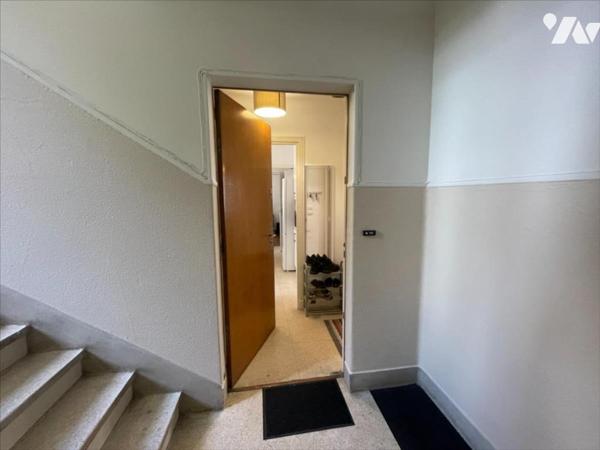 CAEN  VAUGEUX CHATEAU APPARTEMENT 4 PIECES VENDU OCCUPE