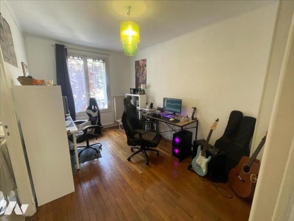 CAEN  VAUGEUX CHATEAU APPARTEMENT 4 PIECES VENDU OCCUPE