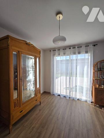 Situé dans un quartier calme et résidentiel, pavillon  neuf, de plain-pied d'une surface habita...