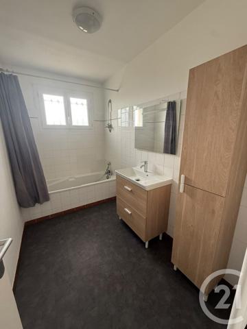 Maison à vendre  5 pièces - 91,23 m 2   COUTRAS  - 33