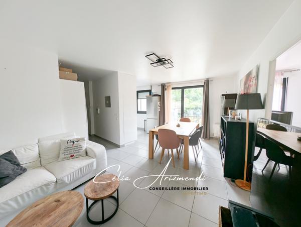 Bussy-Saint-Georges (77600) Charme en rez-de-jardin à Bussy - F4