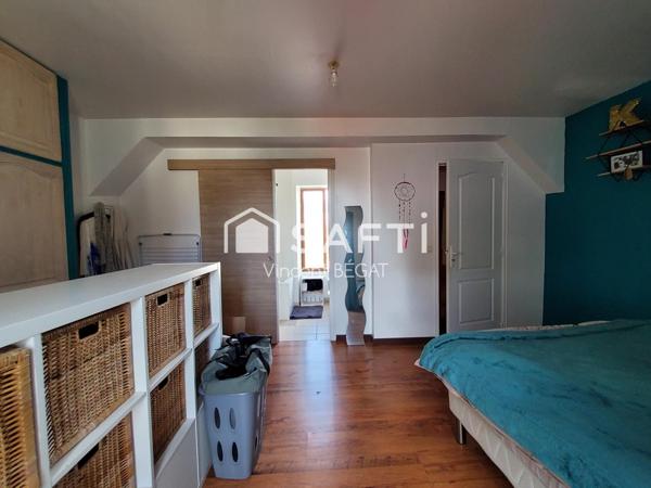 Maison en pierre, gare 10mn, 4 chambres