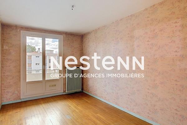 Grand Appartement T5 4 chambres à rénover en dernier étage avec Balcon Cave et Garage Glycines Picasso - 69500 BRON