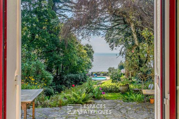 Une villa unique face à l’océan – Vue mer panoramique, jardin paysagé, accès direct à la plage