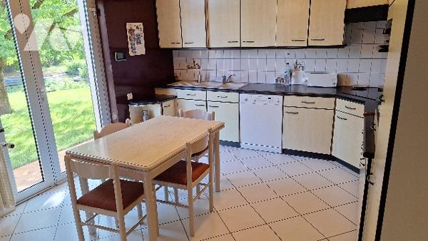 Saint-Dizier grande maison avec local commercial indépendant