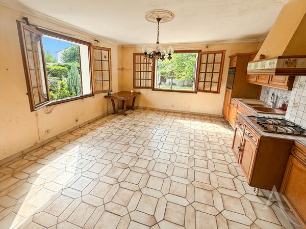 Maison plain pied 5 pièces 114 m2