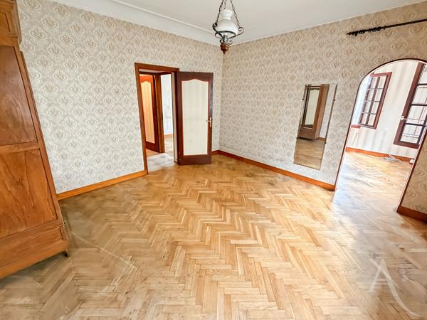 Maison plain pied 5 pièces 114 m2