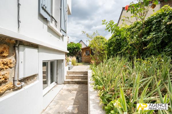 Maison - 3 chambres - St nicolas 680 000 € **  - Référence  4742