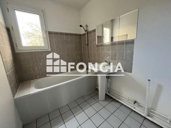 Location Appartement 2 pièces 46.72 m² - 62 AVENUE DU GENERAL DE GAULLE Pontault Combault 77340