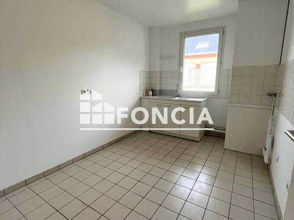 Location Appartement 3 pièces 67.78 m² - 13/25 RUE VICTOR HUGO Evreux 27000