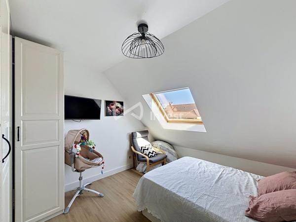 Maison familiale 5 pièces de 2005 – DPE C & pompe à chaleur