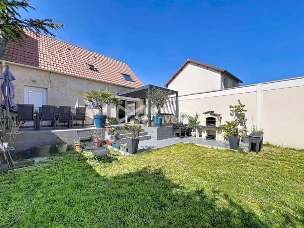 Maison familiale 5 pièces de 2005 – DPE C & pompe à chaleur