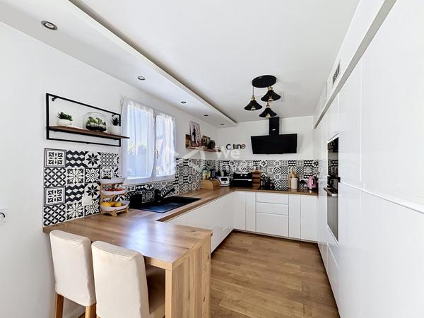 Maison familiale 5 pièces de 2005 – DPE C & pompe à chaleur