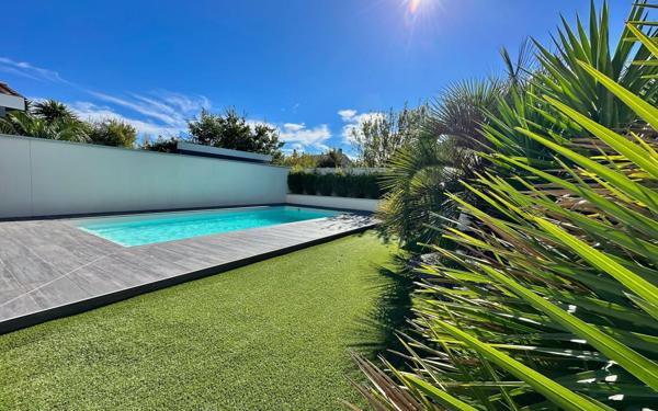 Maison à vendre    5 pièces • 170 m2 Le Bouscat