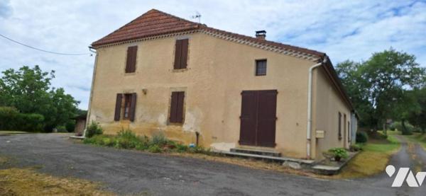 BASSOUES, ancienne ferme et dépendance 44 hectares avec 2 étangs.