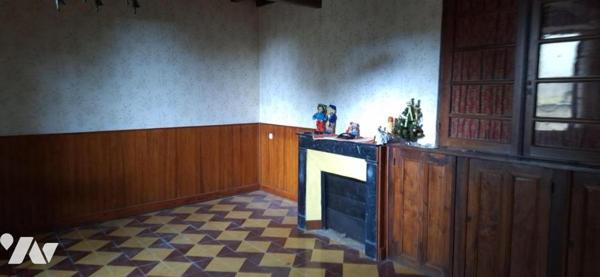 BASSOUES, ancienne ferme et dépendance 44 hectares avec 2 étangs.