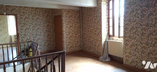 BASSOUES, ancienne ferme et dépendance 44 hectares avec 2 étangs.