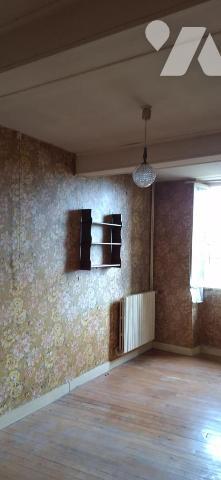 BASSOUES, ancienne ferme et dépendance 44 hectares avec 2 étangs.